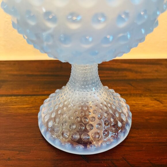 Vintage Duncan Miller Blue Opalescent Footed Hobnail Ivy Rose Vase Cottagecore - Picture 3 of 7